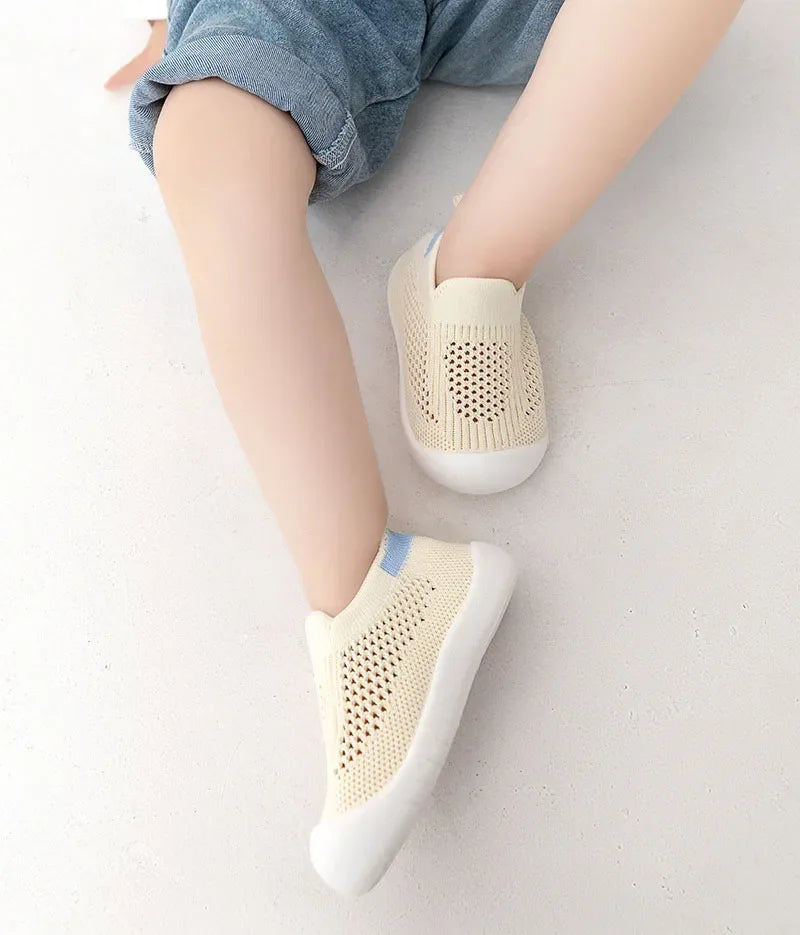 Spring Popular New Baby Shoes Mesh Knit Breathable Kid Girls Boys 0-3T Summer Slip-On Casual Sneakers Toddler Non-Skid Prewalker